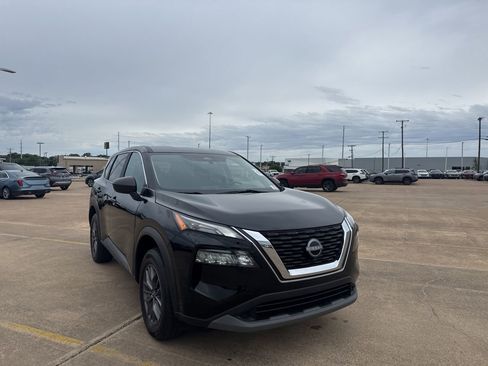 Certified 2023 Nissan Rogue S FWD image 2