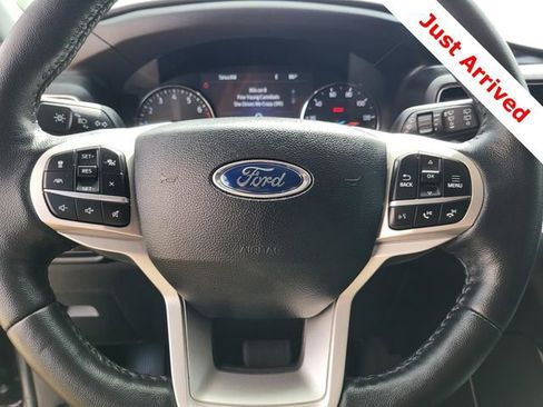 Used 2022 Ford Explorer XLT w/ Equipment Group 202A RWD image 7