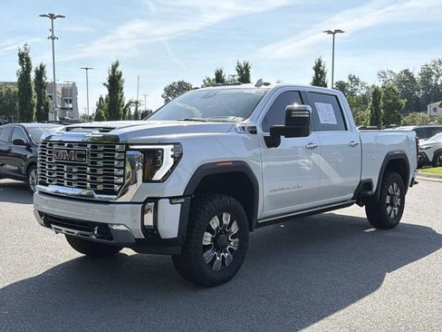 Used 2024 GMC Sierra 2500 Denali w/ Denali Reserve Package AWD/4WD image 11