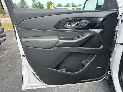 Used 2023 Chevrolet Traverse RS AWD/4WD image 22