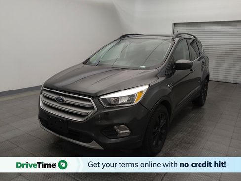 Used 2018 Ford Escape SE FWD image 1