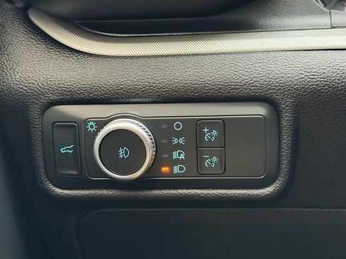 Certified 2022 Ford Explorer XLT w/ Equipment Group 202A image 45