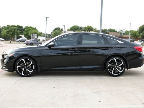 Used 2019 Honda Accord Sport image 11