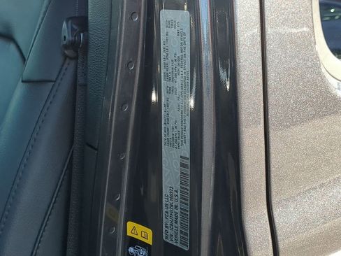 Used 2022 Jeep Gladiator Overland w/ Popular Equipment Package image 25