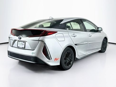 Used 2017 Toyota Prius Prime Plus w/ Carpet Mat Package FWD image 9