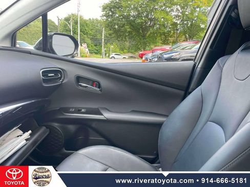 Used 2017 Toyota Prius Prime Premium FWD image 32
