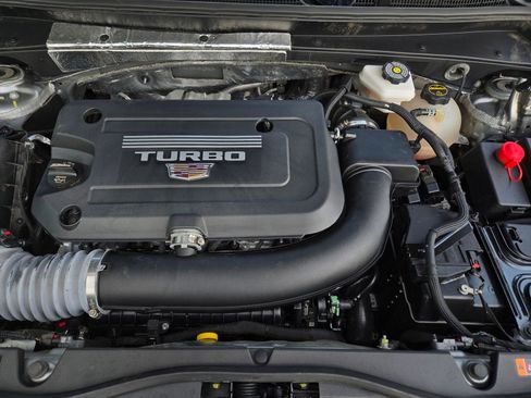 Used 2024 Cadillac XT4 Premium Luxury image 27