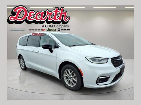 Used 2024 Chrysler Pacifica Touring-L FWD image 1