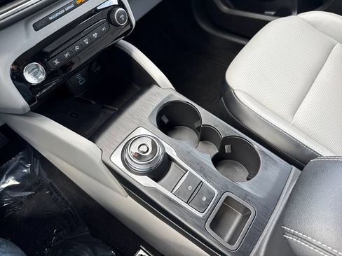 Used 2023 Ford Escape Platinum AWD/4WD image 23