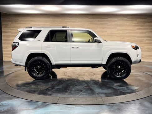 Used 2023 Toyota 4Runner SR5 Premium image 19