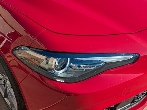 Used 2022 Alfa Romeo Giulia Sprint image 11