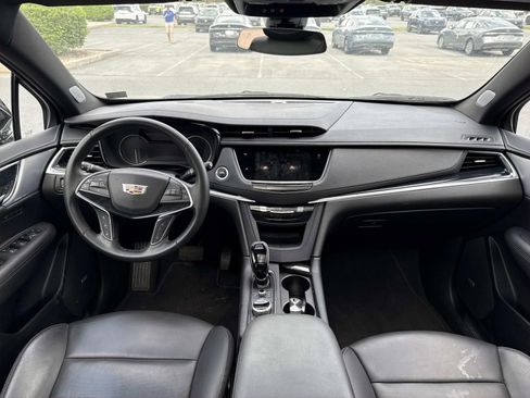 Used 2025 Cadillac XT5 Premium Luxury image 3