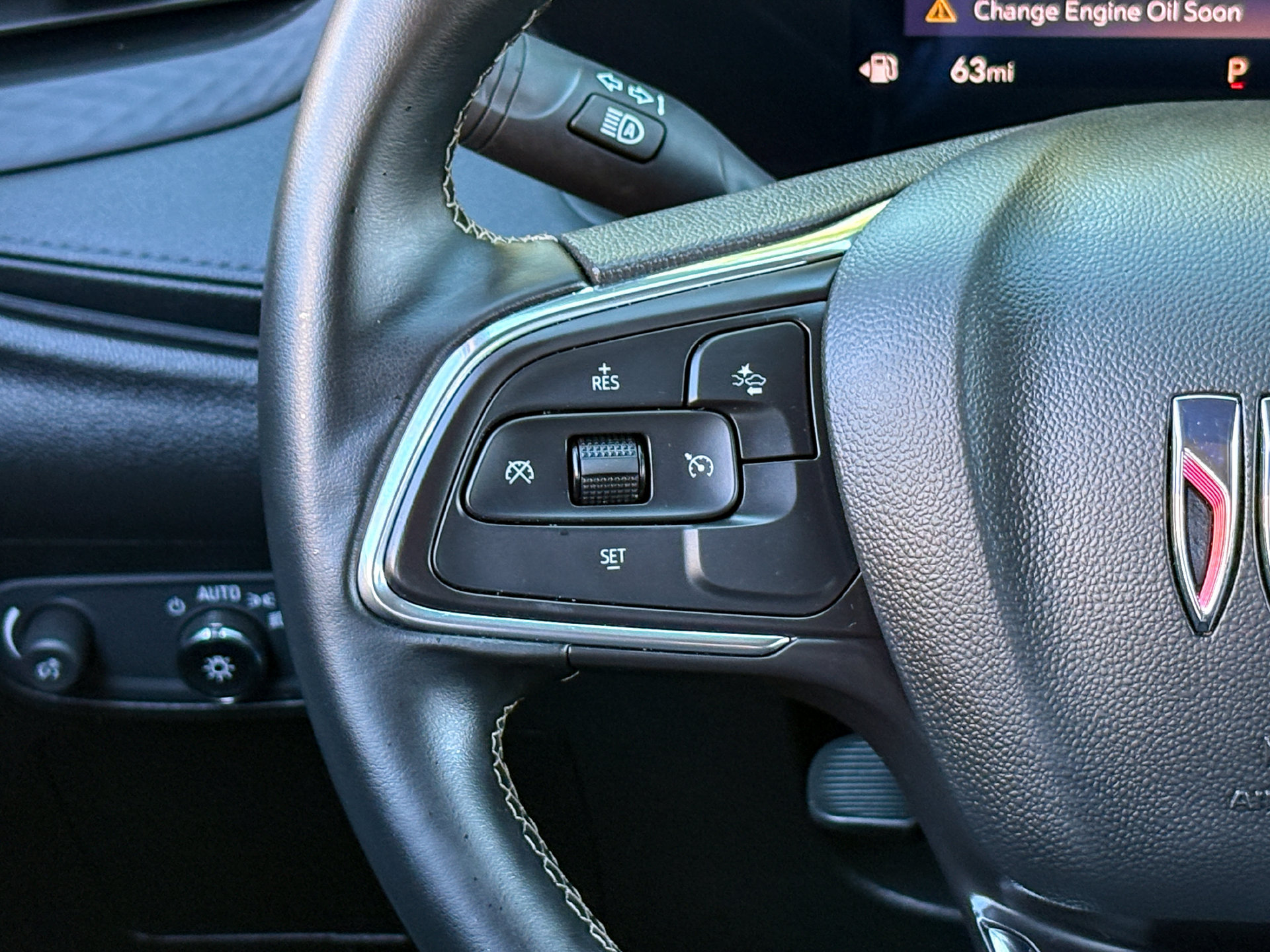 Used 2024 Buick Encore GX Preferred AWD/4WD image 18