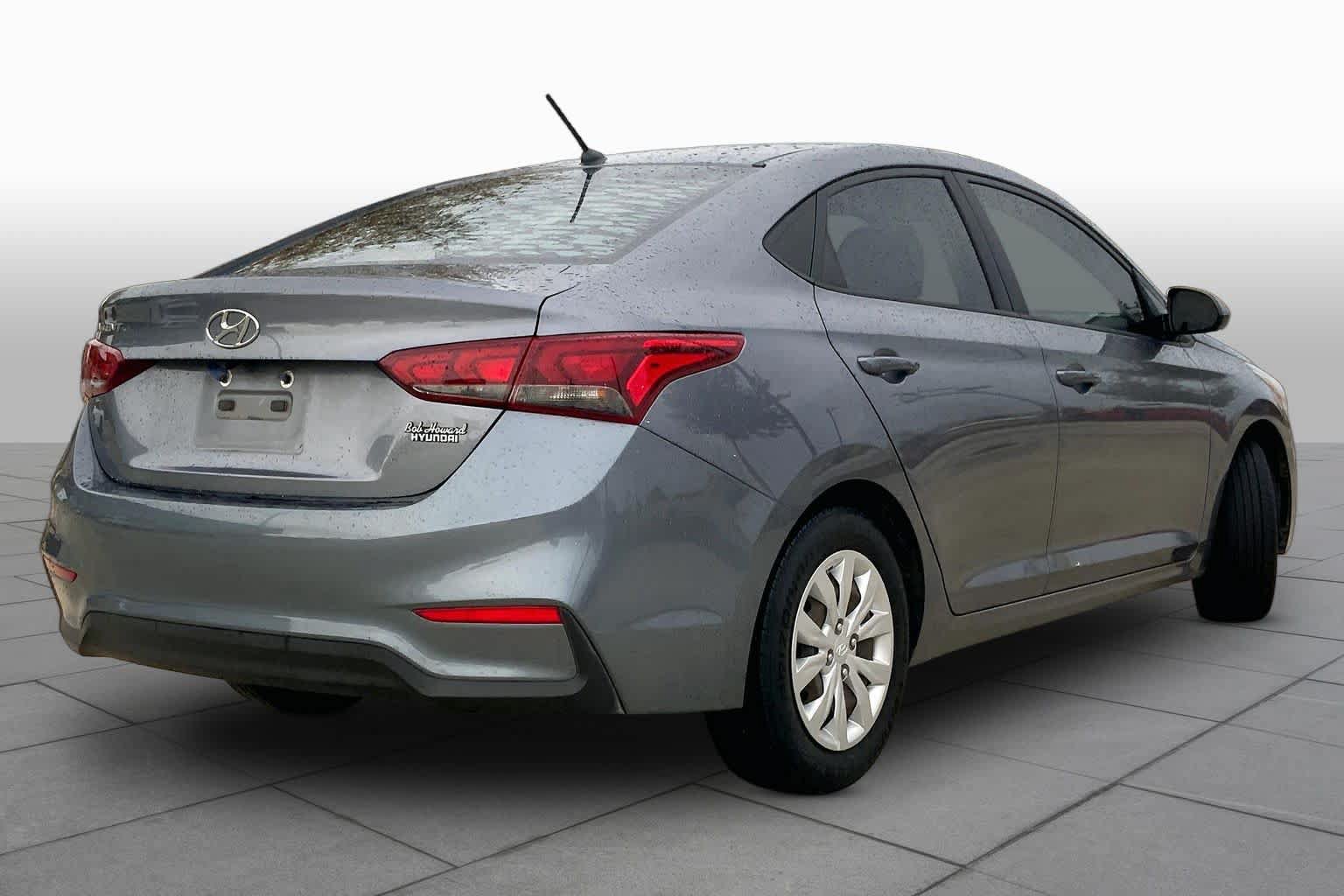 Used 2020 Hyundai Accent SE FWD image 12