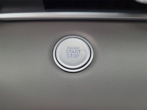 New 2025 Hyundai Elantra Sport image 12