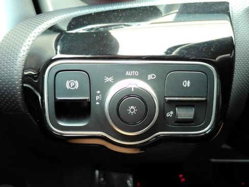 Used 2025 Mercedes-Benz CLA 250 4MATIC image 37