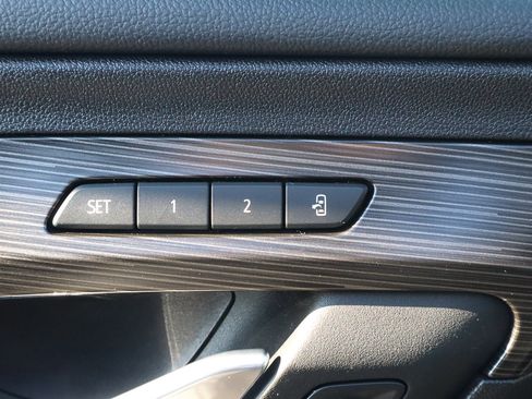 Used 2024 GMC Terrain SLT image 15