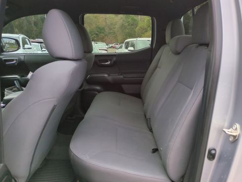 Used 2019 Toyota Tacoma TRD Off-Road image 14