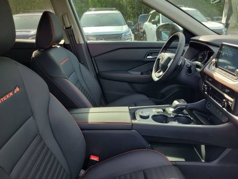 New 2026 Nissan Rogue SV AWD/4WD image 33
