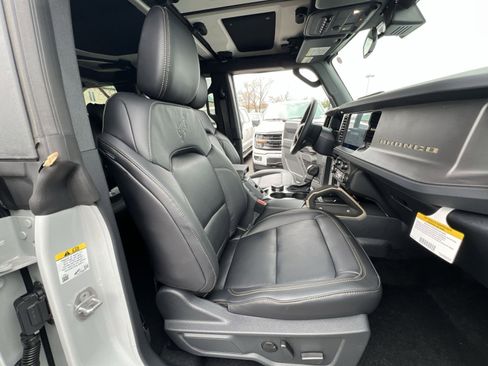 New 2026 Ford Bronco Badlands image 26