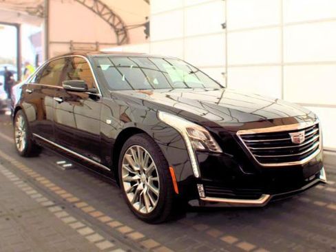 Used 2017 Cadillac CT6 Luxury AWD/4WD image 4