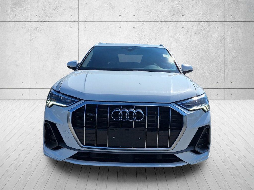 Used 2025 Audi Q3 2.0T Premium AWD/4WD image 2