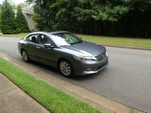 Used 2013 Honda Accord EX image 29