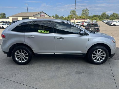 Used 2014 Lincoln MKX AWD w/ Equipment Group 101A image 4