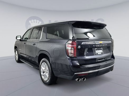 Used 2023 Chevrolet Suburban Premier image 4