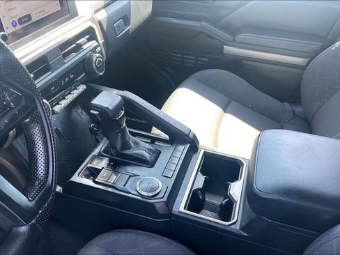 Used 2025 Toyota Tacoma SR5 RWD image 15