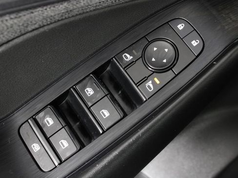 Certified 2023 Nissan Rogue S image 15