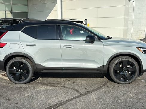New 2026 Volvo XC40 B5 Ultra AWD/4WD image 28