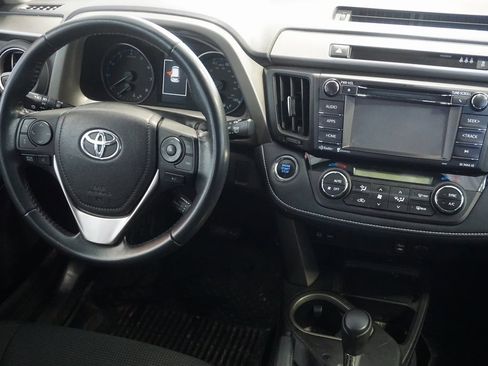 Used 2018 Toyota RAV4 XLE image 24