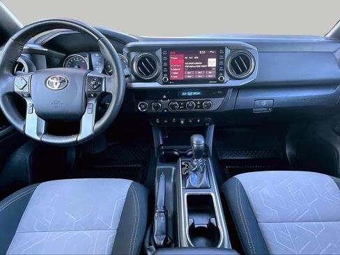 Used 2023 Toyota Tacoma TRD Sport w/ Technology Package AWD/4WD image 16
