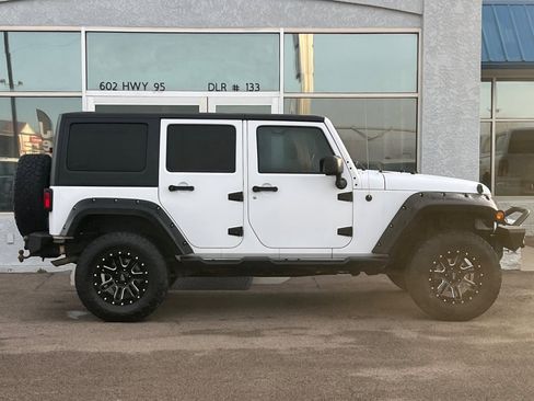 Used 2014 Jeep Wrangler Unlimited Sahara w/ Connectivity Group image 2