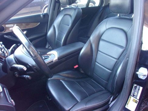 Used 2017 Mercedes-Benz C 300 Sedan image 9