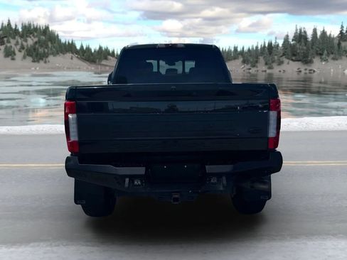 Used 2019 Ford F250 Platinum w/ Platinum Ultimate Package AWD/4WD image 4