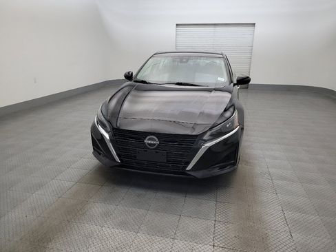 Used 2023 Nissan Altima 2.5 SV FWD image 15