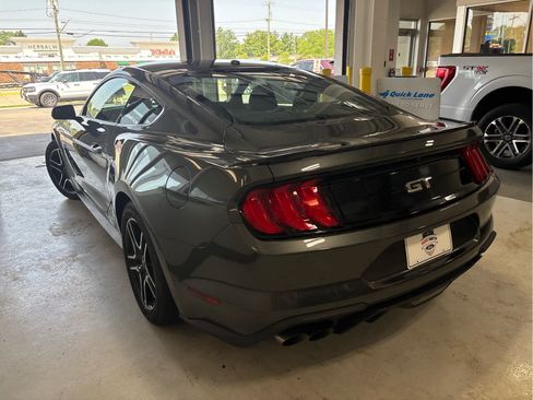 Certified 2019 Ford Mustang GT RWD image 6