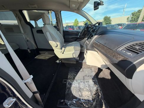 Used 2014 Dodge Grand Caravan SE w/ Quick Order Package 29E SE FWD image 25