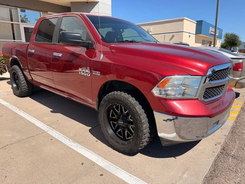 Used 2014 RAM 1500 Classic SLT RWD image 3