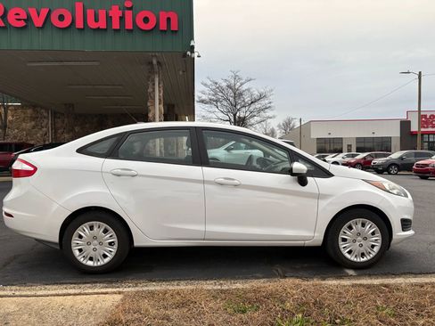 Used 2016 Ford Fiesta S image 8