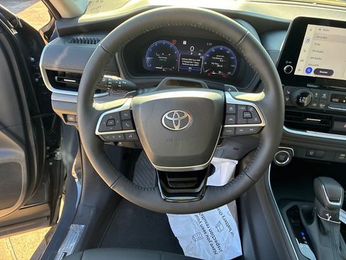 New 2026 Toyota Grand Highlander Platinum image 24