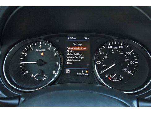 Used 2022 Nissan Rogue Sport SV w/ Technology Package image 16