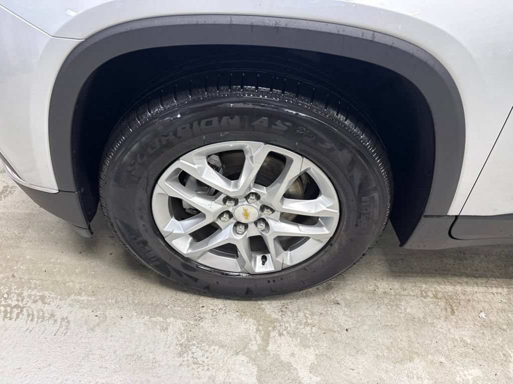 Used 2020 Chevrolet Traverse LT FWD image 27