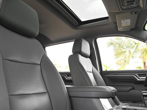 Used 2022 Chevrolet Silverado 1500 LTZ w/ LTZ Premium Package image 16