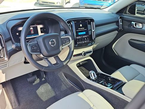 Used 2025 Volvo XC40 B5 Plus w/ Protection Package Premier AWD/4WD image 16