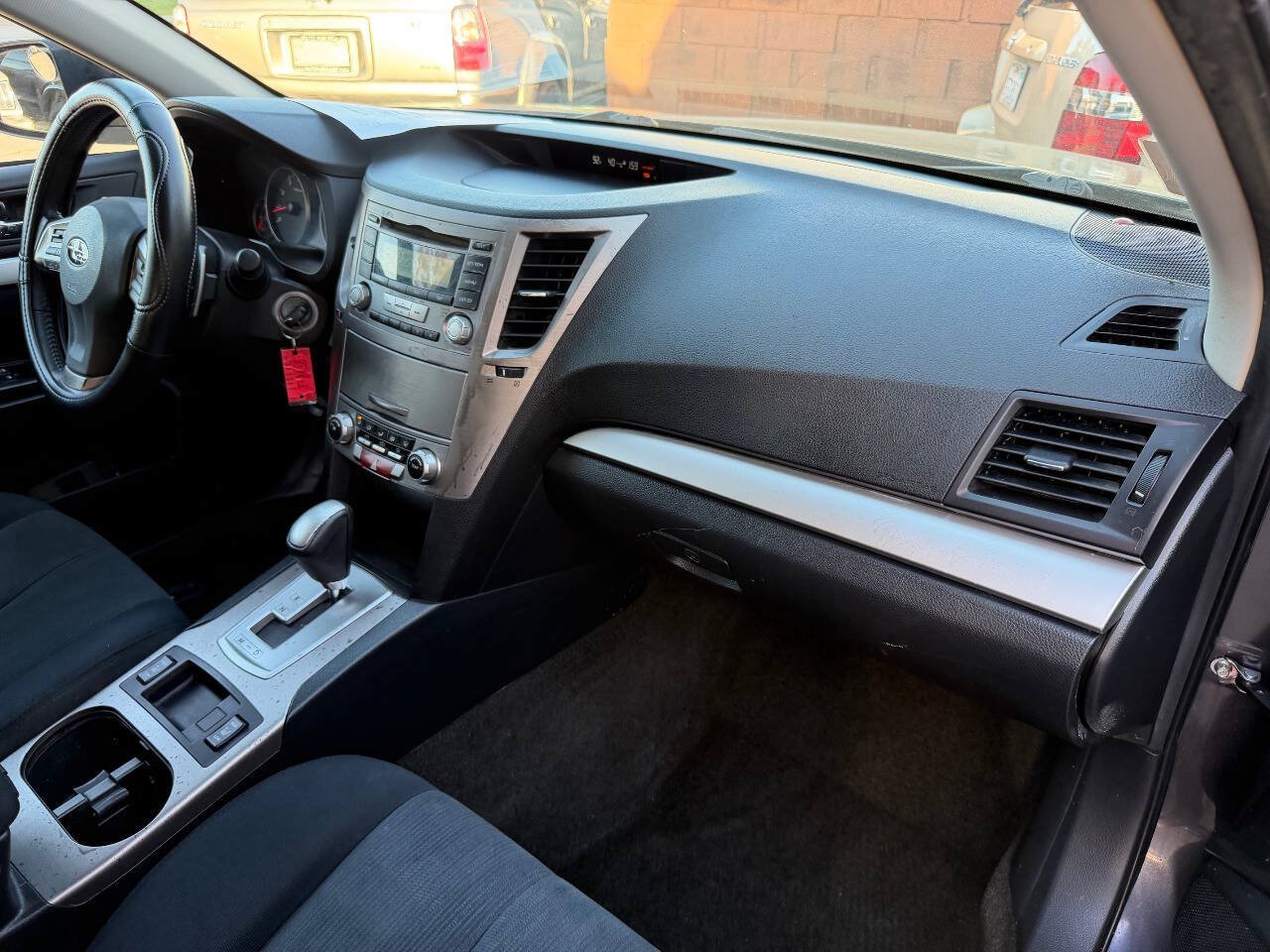 Used 2013 Subaru Outback 2.5i Premium AWD/4WD image 21