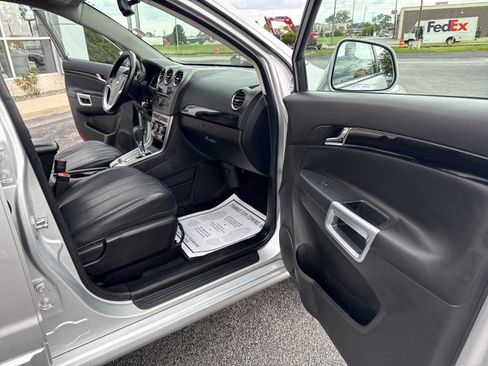 Used 2013 Chevrolet Captiva Sport LT w/ Convenience Package FWD image 29