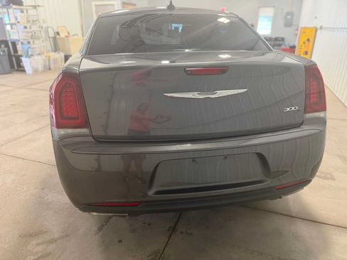 Used 2016 Chrysler 300 S RWD image 5